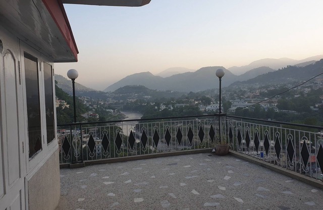 Shalimar Hotel Muzaffarabad