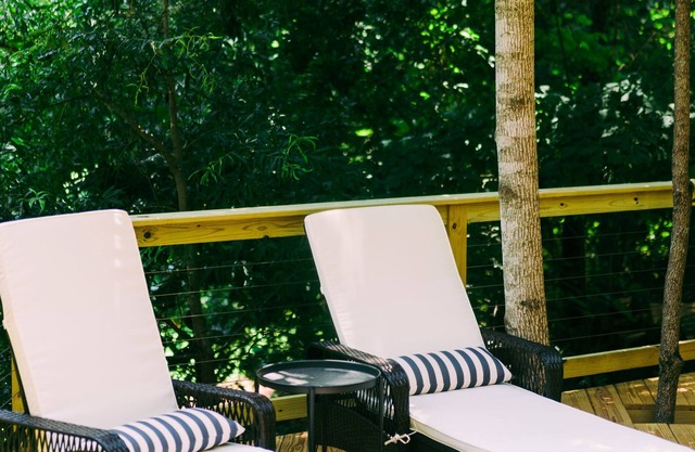 Shangri-La, Luxurious Lake Front Glamping Tent on Lake Hickory