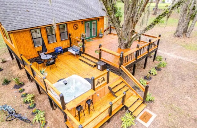 Shangri-La Treehouse