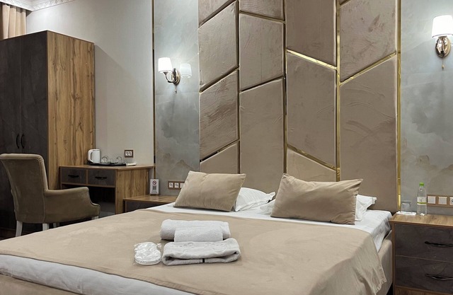 Sharq hotel