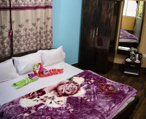 SHARTHI HOMESTAY AND LODGING