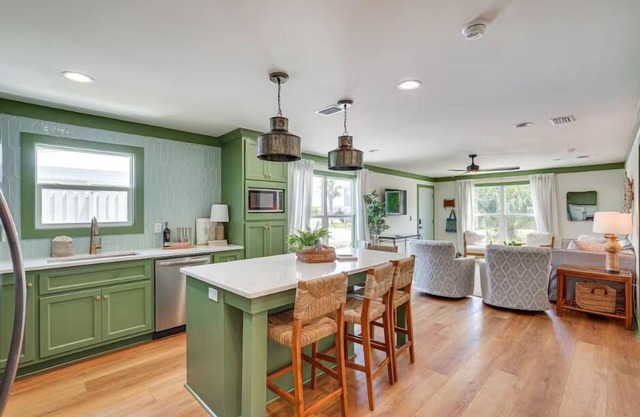 Shasta Street Retreat - New to Mgmt