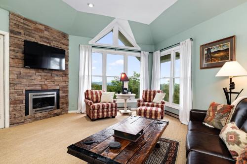 Shenandoah Ridge 05 with Wintergreen Advantage