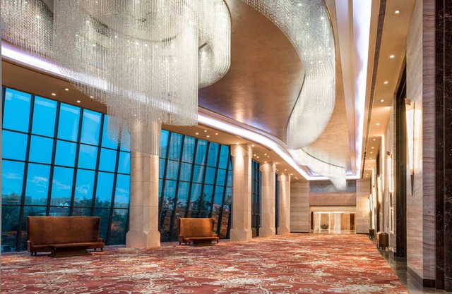 Sheraton Changchun Jingyuetan Hotel