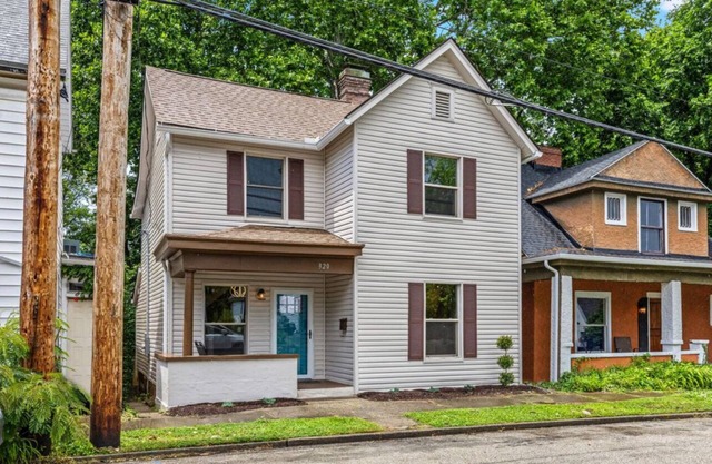 Shire-Southern-Comfort quiet 3-bedroom house w/WiFi and AC in heart of downtown
