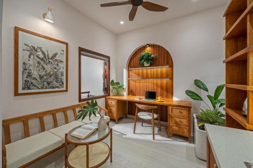 Shore House - 500m to My Khe Beach & City Centre & Full AC by The Key
