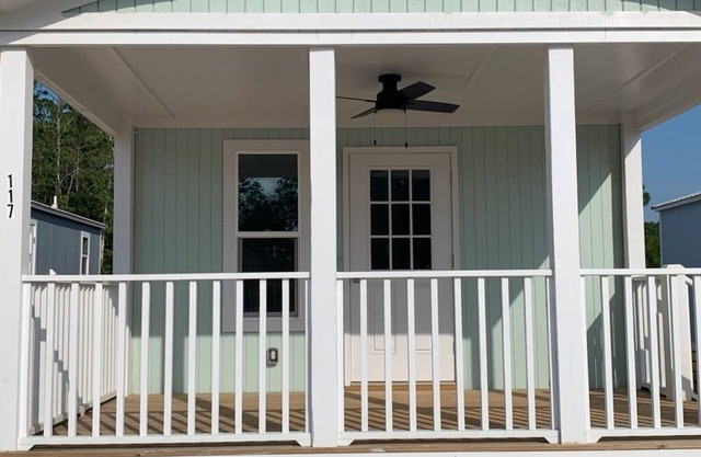 Short drive to the beautiful 30-A beaches!nCozy Riverwalk Landing Cottage 6-F