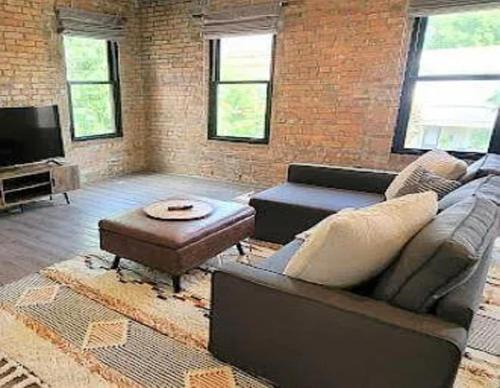 Short North - Free Parking - Prime Location