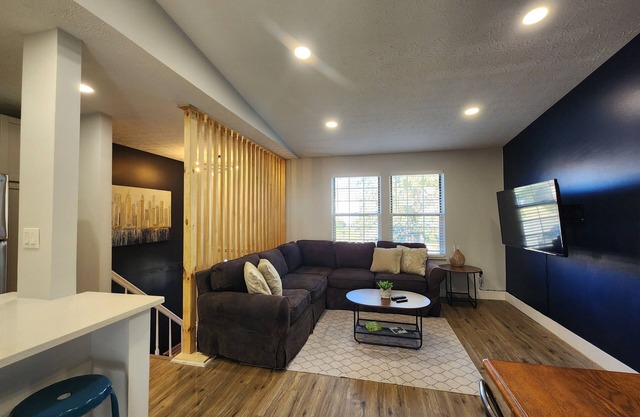 Short-term & long-term furnished rental. Monthly price includes all utilities.n