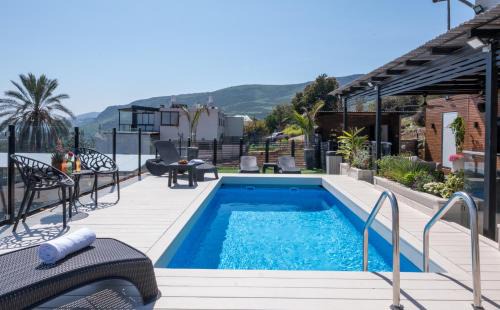 Siena - סוויטה משפחתית מהממת עם בריכה פרטית וג'קוזי ליד הכנרת