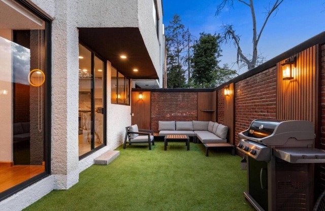 Sierra Vista: Contemporary Townhouse BBQ Brand New
