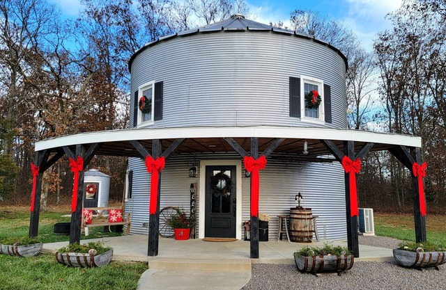 Silo Farm Haus- located in the heart of wine country!
