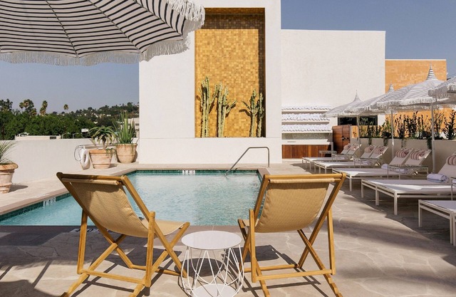 Silver Lake Pool & Inn
