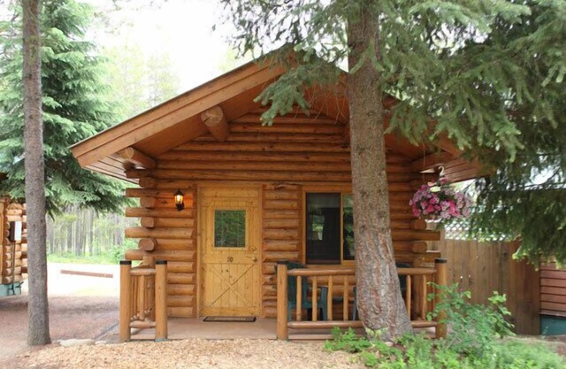 Silverwolf Log Chalet Resort