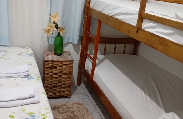 Simple and comfortable central house Rua Oriental Centro