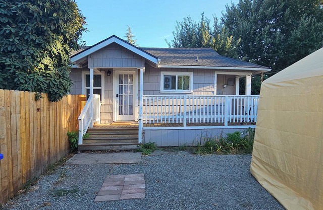 Single Bedroom Guesthouse in the Cowlitz Valley