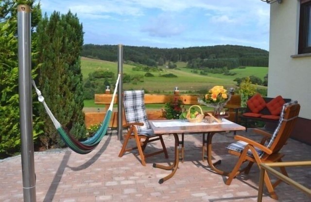 Single-storey 4-star holiday home in a quiet location on the outskirts of the lake and near the beach