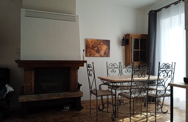 Single-storey village house in Aveyron 3 bedrooms with terrace and garage