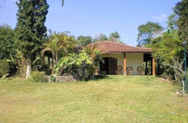 Site for events and leisure in Ibiúna. - 3 suites