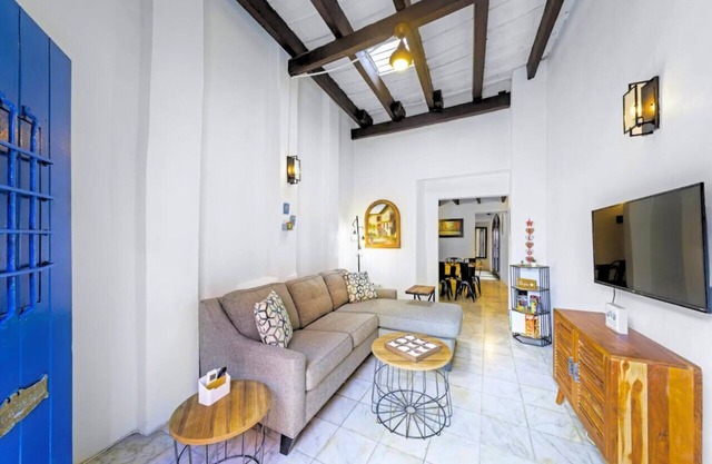 SJB-Iconic Spanish Colonial 1 Bedroom Old San Juan