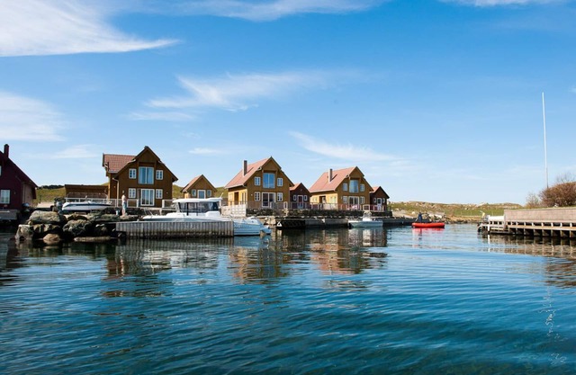 Sjøhus Knut - cabin by the sea, and immediate proximity to nature and sea