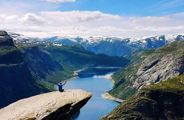 Skånevik Fjordhotel