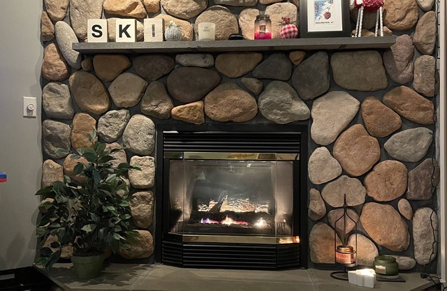 Ski, Bike, Hike & Relax: 2-Bedroom Condo w/Pool & SPA. Minutes to Killington!