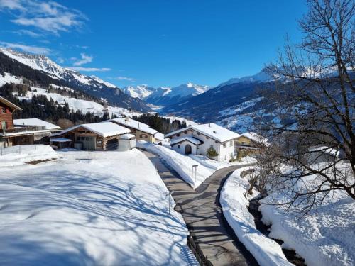 Ski fahren-Schneeschuhwandern-Langlauf inkl Hallenbad