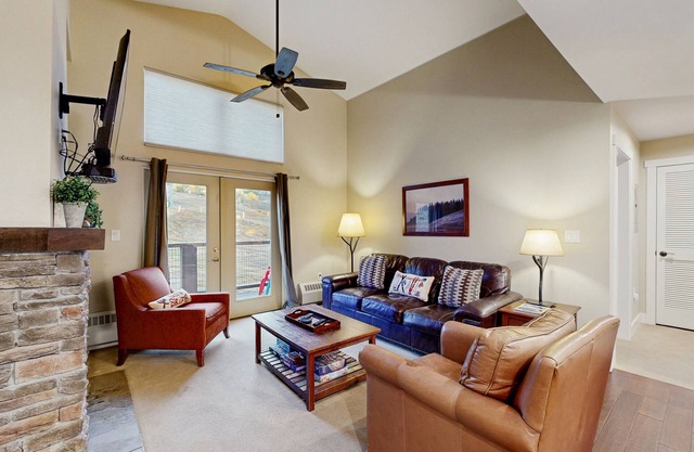 Ski-in/out condo w/slope side view w/hot tub and pool access - steps to lifts