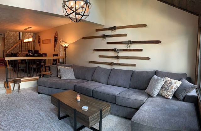 Ski In/Ski-Out Condo-Completely Renovated