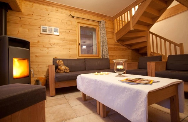 Ski-in/ski-out & foot of the slopes, 2nd floor, fitness, terrace, balcony, fireplace or stove, tv