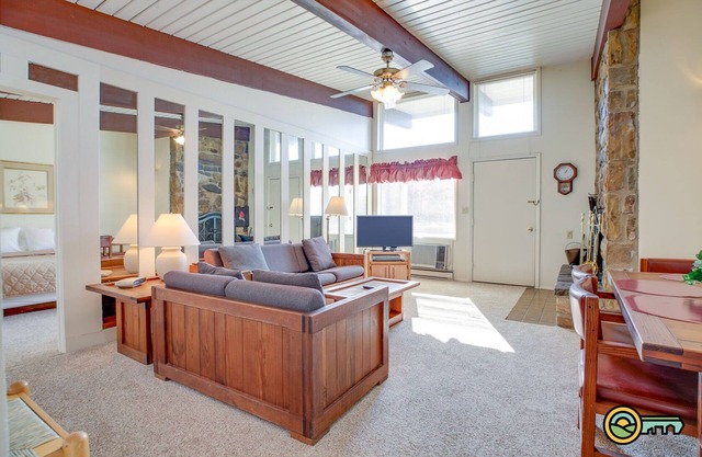 Ski/MTB/Golf Condo (#134) - Slope side | Mountain, Golf Course views | Vaulted ceilings!