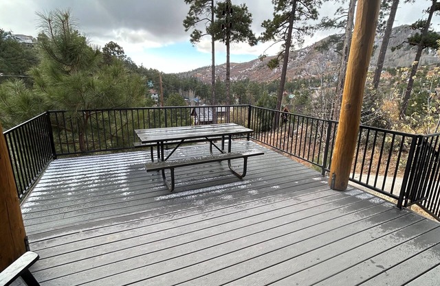 Ski Tucson Cabin on Mt. Lemmon Overlooking Summerhaven, Arizona