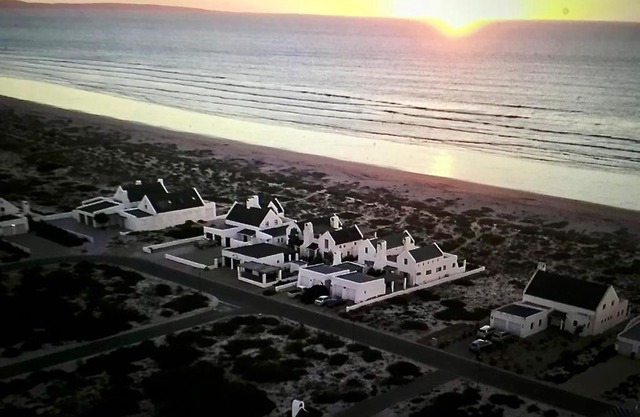 Skuurtjies - Beach Front Holiday