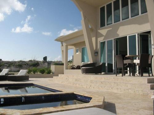 Sky Beach Club Villa Waterfall 1 villa
