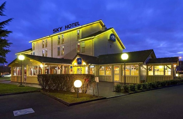 Sky Hotel Goussainville Charles de Gaulle - ex Comfort Hotel