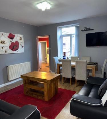 Sky's City Centre Apartments next to St James Park
