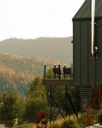 Sky Space Slavske Котеджі в горах з теплим басейном