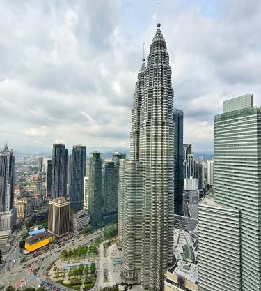 Sky suites KLCC by Kuala Lumpur Family Room Stay