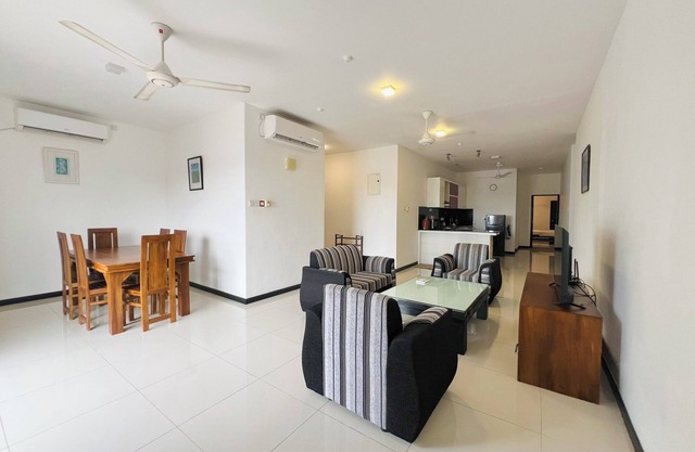 SKYLINE SUITE Luxury Penthouse at The Highness Rajagiriya