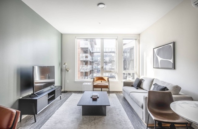 Sleek South Lake Union 1BR w/Gym & Lounge, nr shops, by Blueground