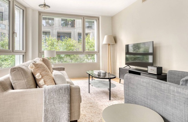 Sleek Wiedikon 3.5 Room w/ Storage & W/D, 2 mins to Market, by Blueground