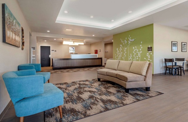 Sleep Inn & Suites
