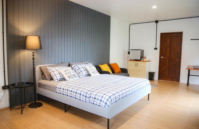 SLEEP SLEEP SUANPHAK Homestay