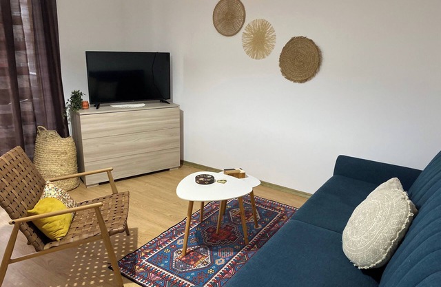 Sleep4-FreeP-MountainView-Balcony-PetFriendly