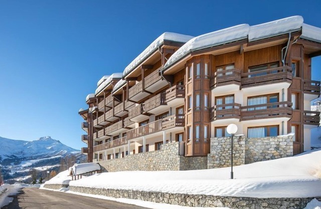 Sleeps 10! Mountain Escape in Valmorel | 2BR Apt