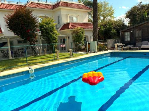 Sleeps 12 Family Villa By The Sea W Jacuzzi & Pool
