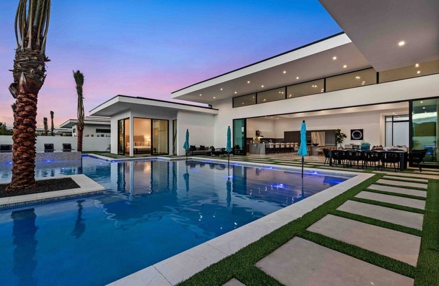 Sleeps 28 | 2 Luxe Villas w/Pickleball Court | Bravo Villas Dorada by AvantStay