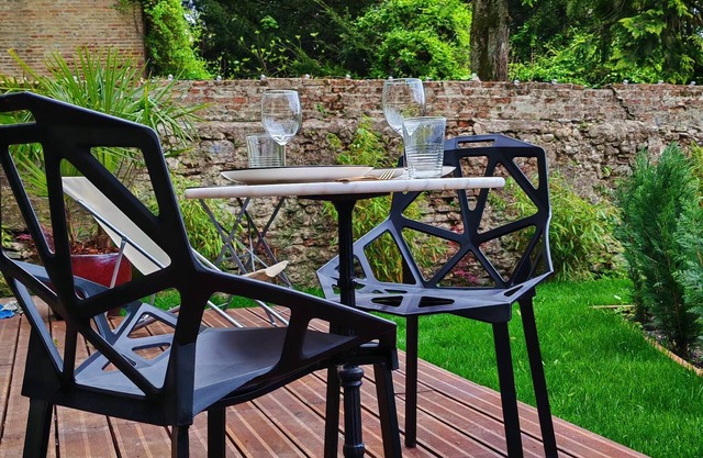 Slow Tourism in the historic center of Laon: Terrace, Garden and Bbq