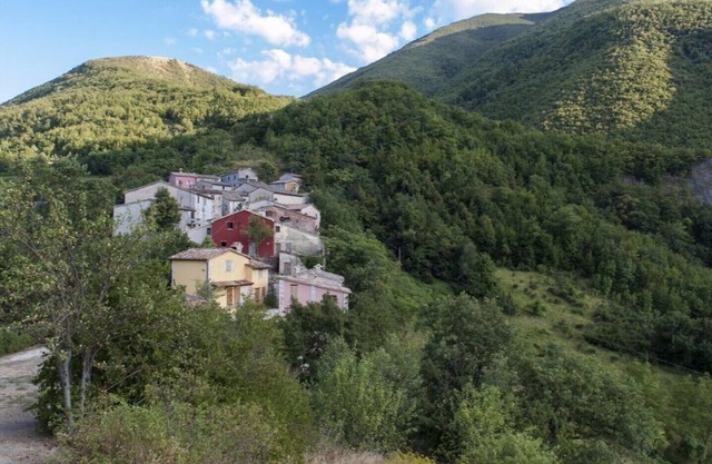 Slowcanda at Bacciardi di Piobbico FLAT 6 PEOPLE